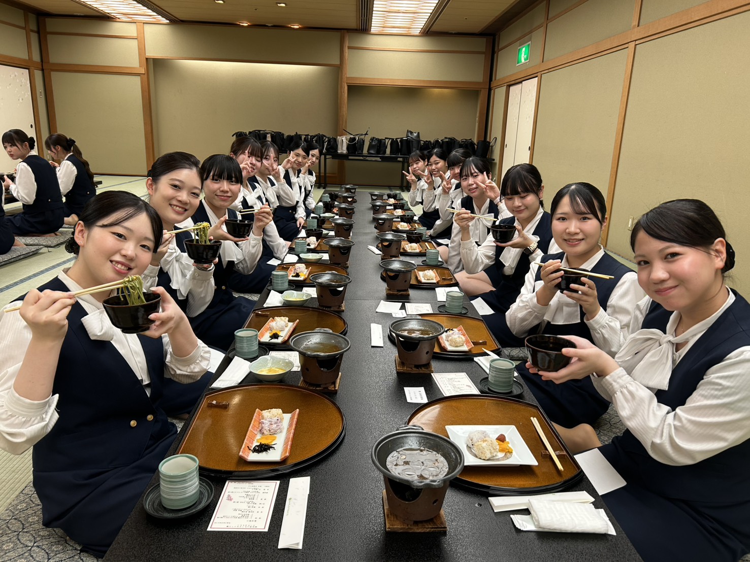 キャリア養成学科～和食テーブルマナー講習～